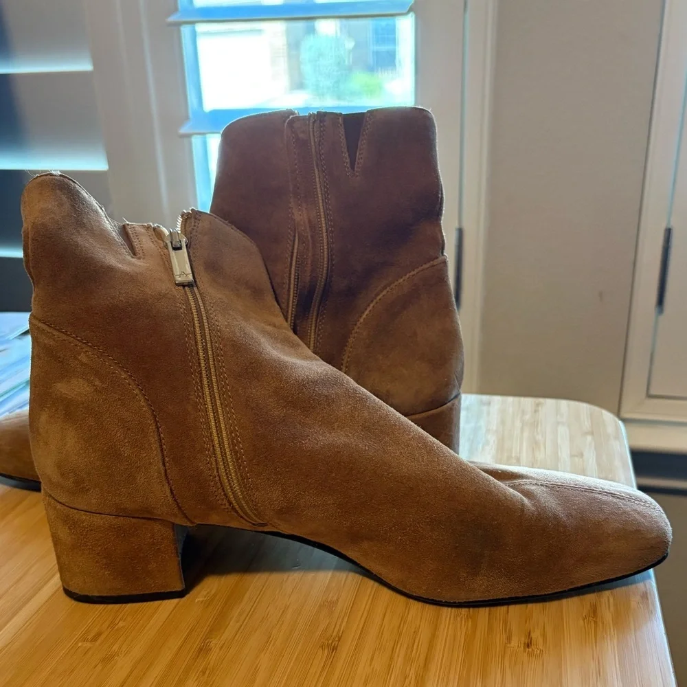 Aquatalia Larra Weatherproof Suede Tan Bootie Size 10